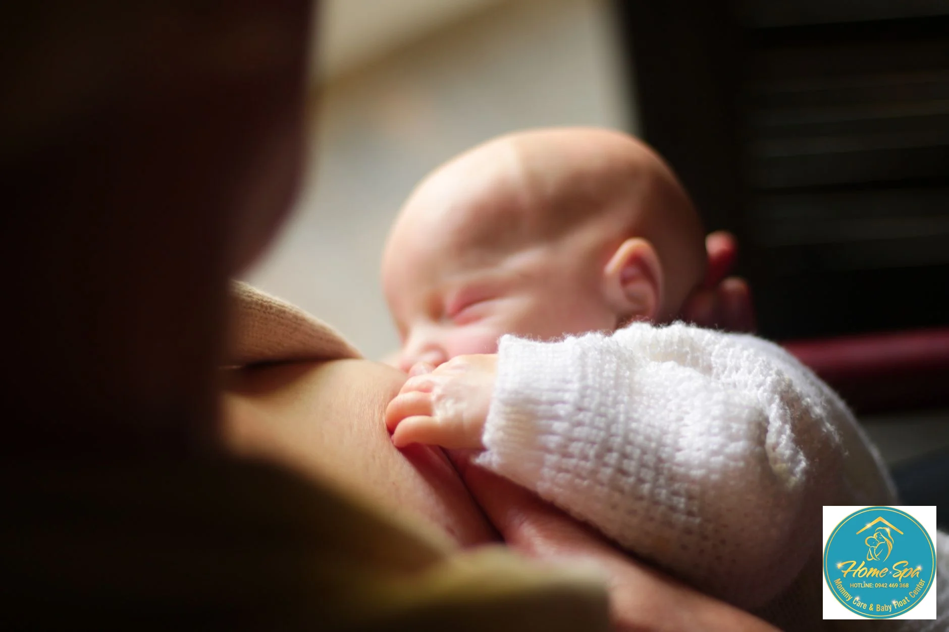 professional photo of a mother hand expressing breast milk into a bottle, showing thick milk, 1024x1024